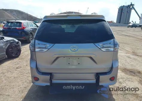 2018 Toyota Sienna Se 8 Passenger from USA, damaged, VIN 5TDXZ3DC3JS938129